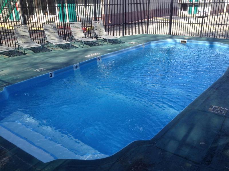 Budget Inn Motel - image 11