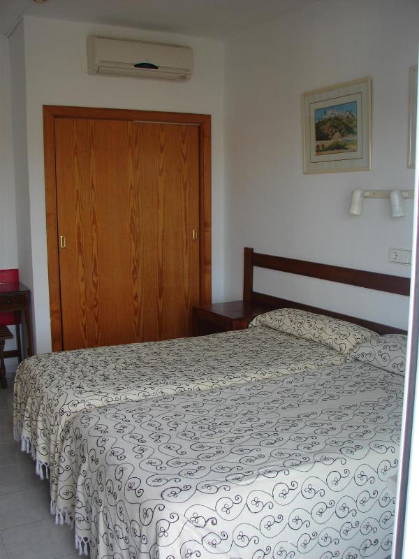 Double or Twin Room image 4