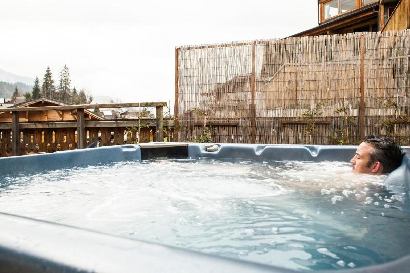 6-Bedroom Chalet image 4