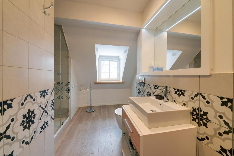Three-Bedroom Townhouse image 4
