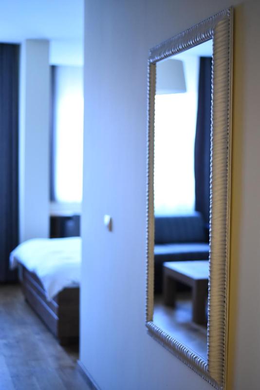 Standard Double Room image 3
