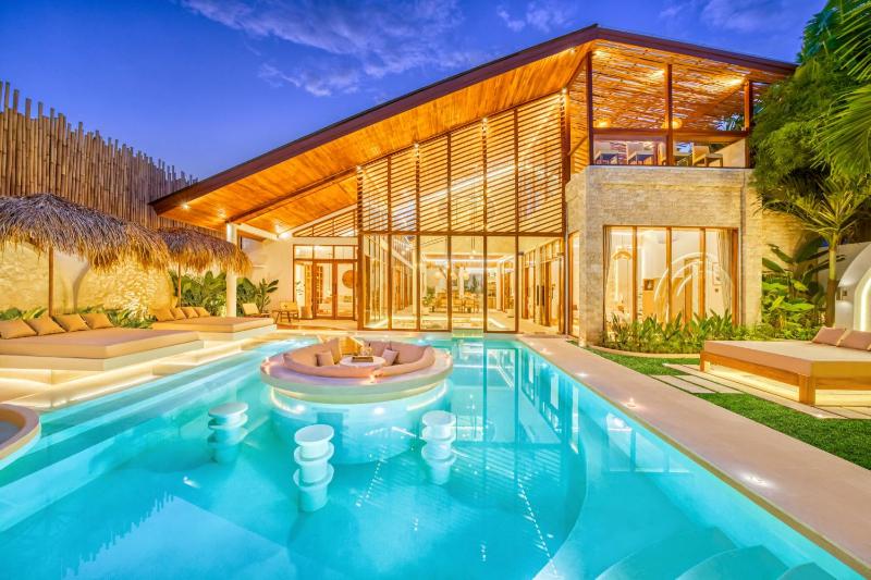 Villa Orlando - Brand New 9BR Jacuzzi Cinema - image 15