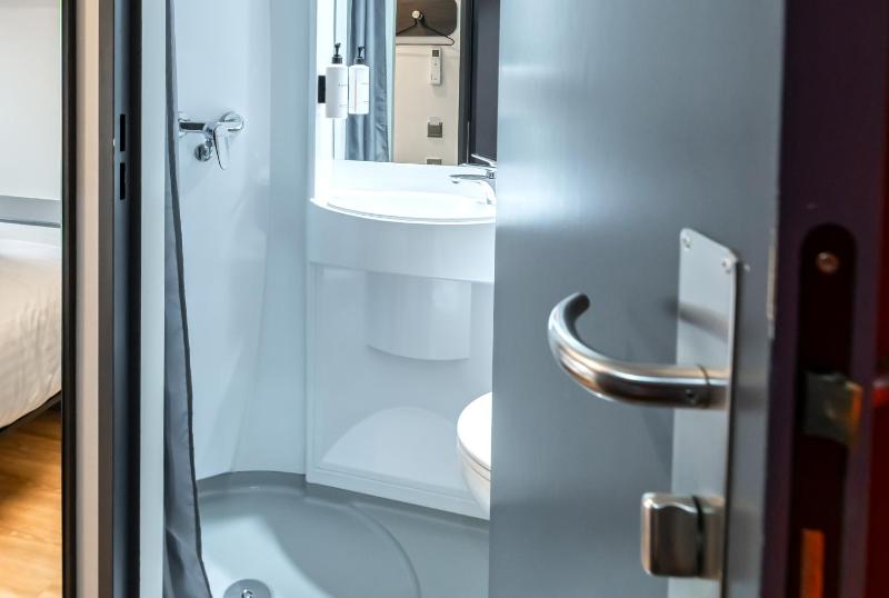 Standard Double room image 1