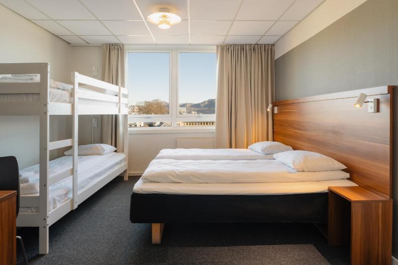 Quadruple Room image 2