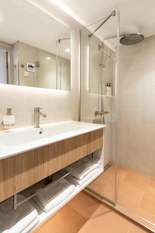 Comfort Twin Room with Spa Access image 4