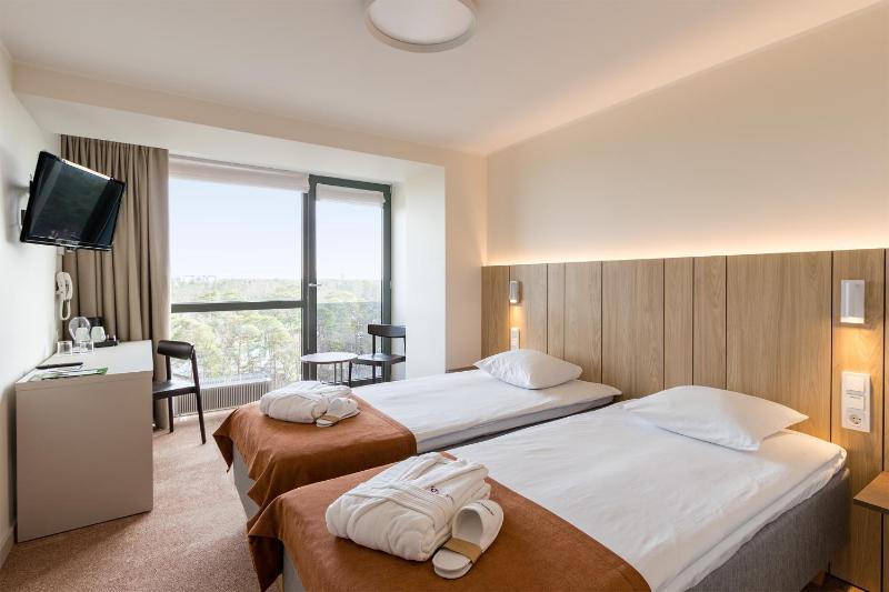 Comfort Twin Room with Spa Access image 2