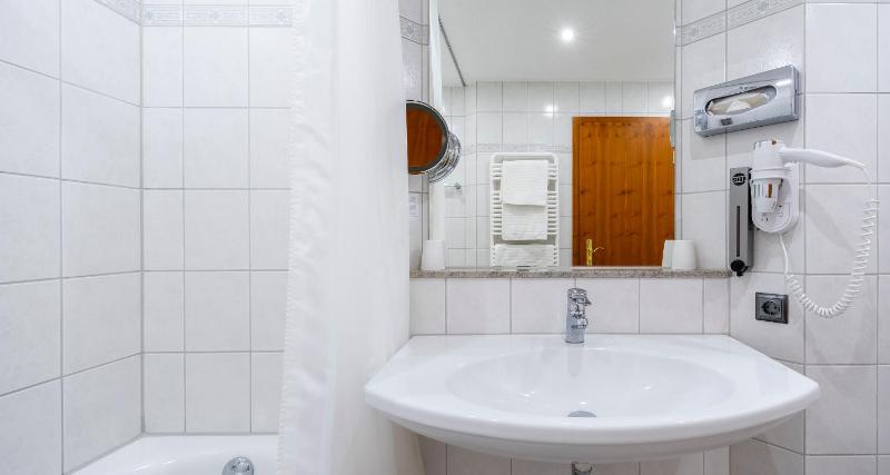 Triple Room image 2