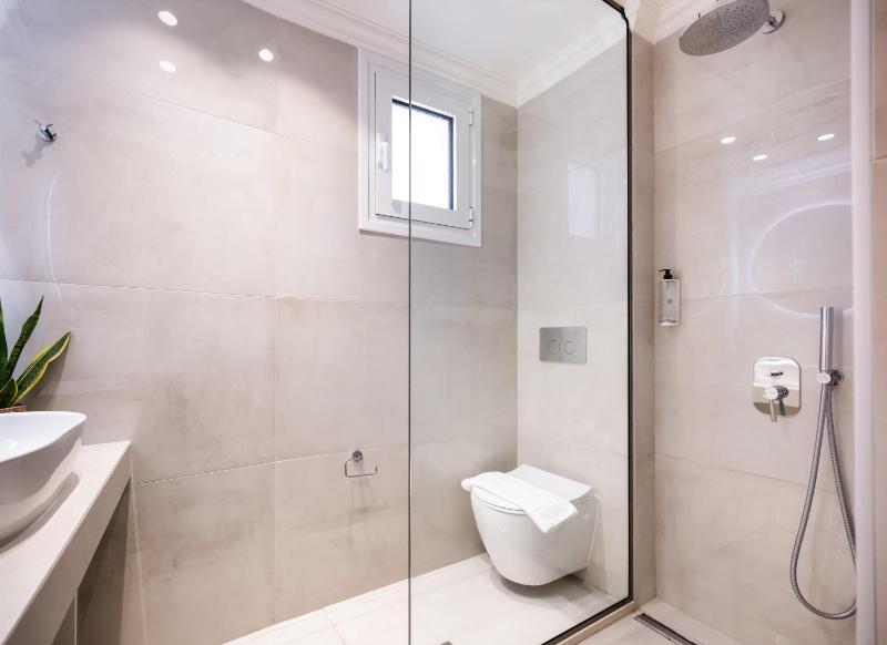 Double Room with Garden View image 2