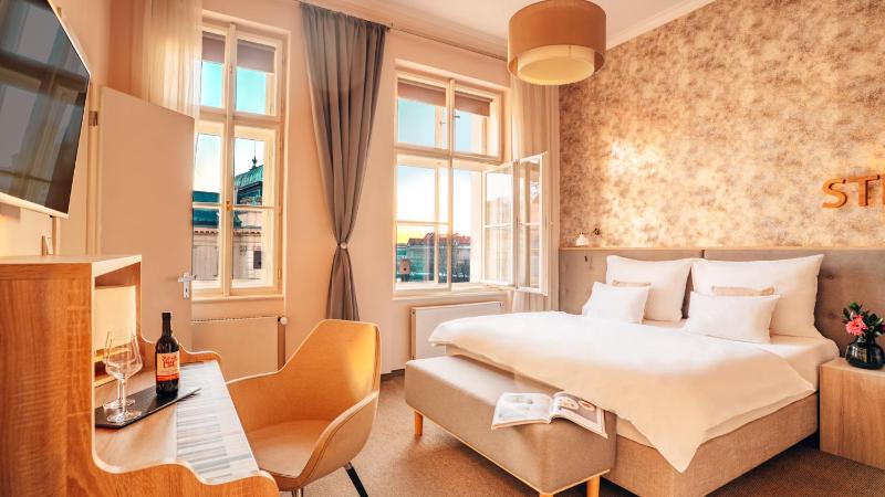 Superior Double Room image 1