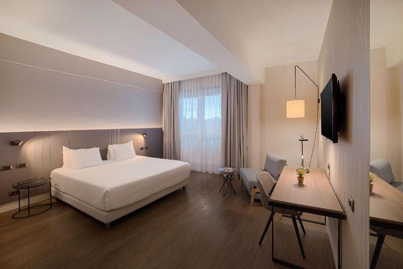 Superior XL Room image 1