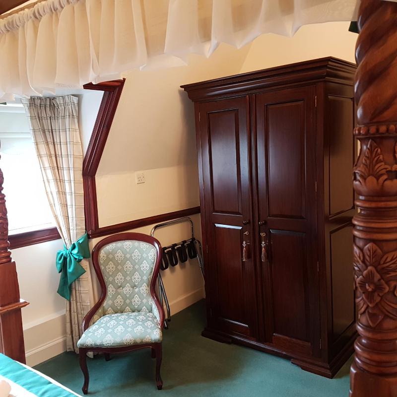 Deluxe King Room image 4