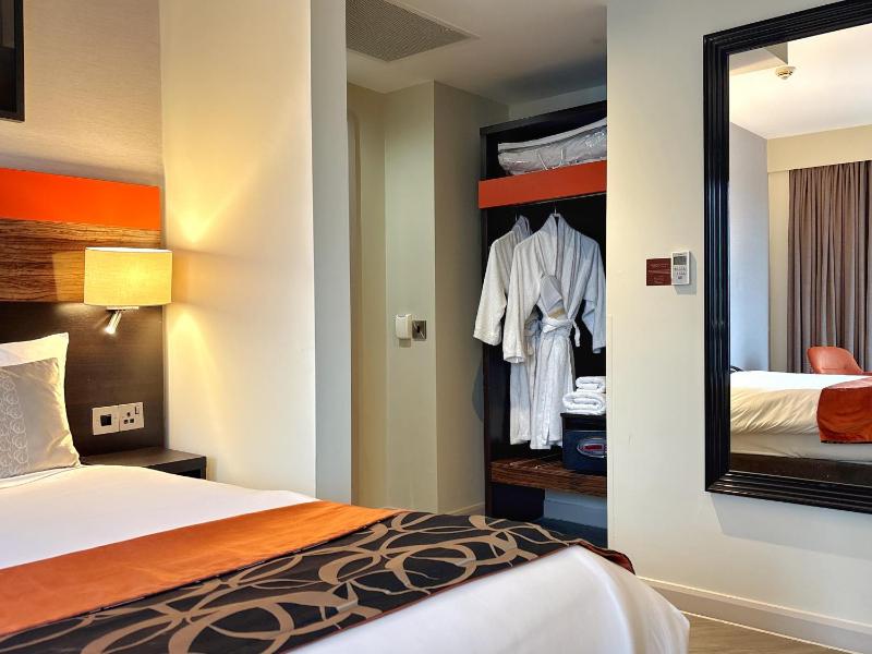 Executive Double Room image 4