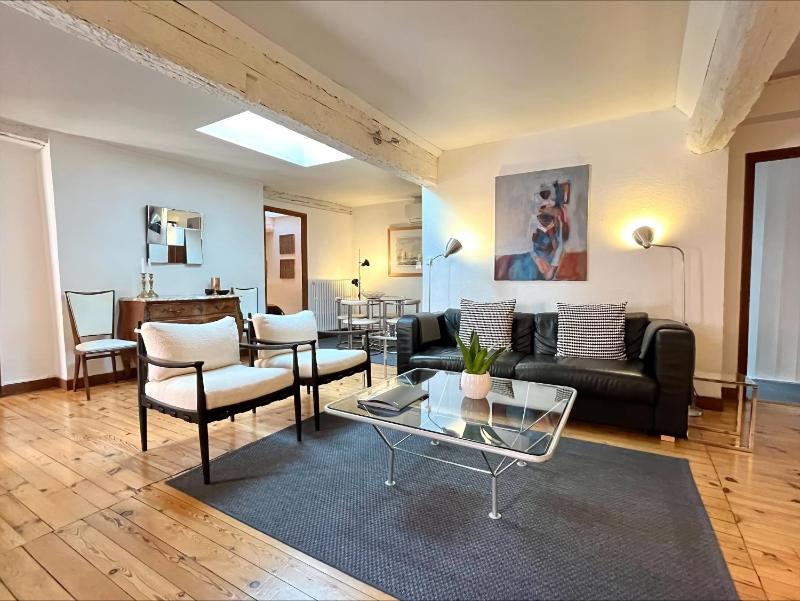 Deluxe Apartment image 1