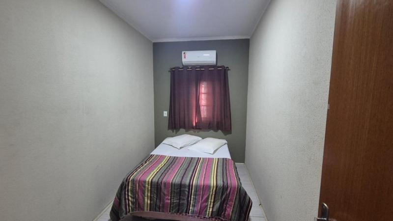 Twin Room with Shared Toilet image 1