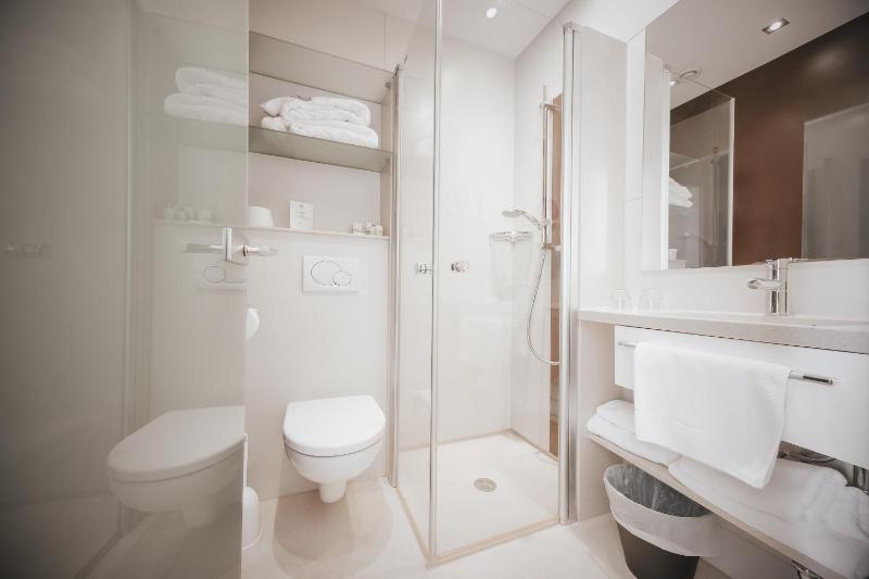 Double Room with Terrace image 3