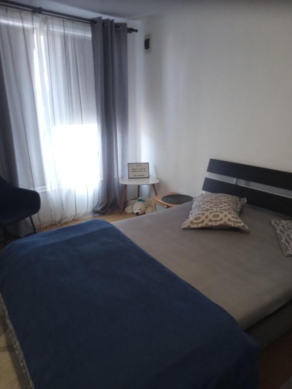 One-Bedroom Apartment image 1