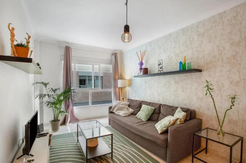 Spacious apartment in Las Palmas de Gran Canaria - 85 m² with WiFi - image 18