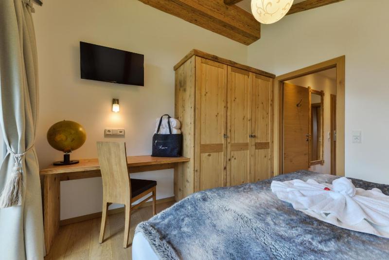 Three-Bedroom Chalet image 2