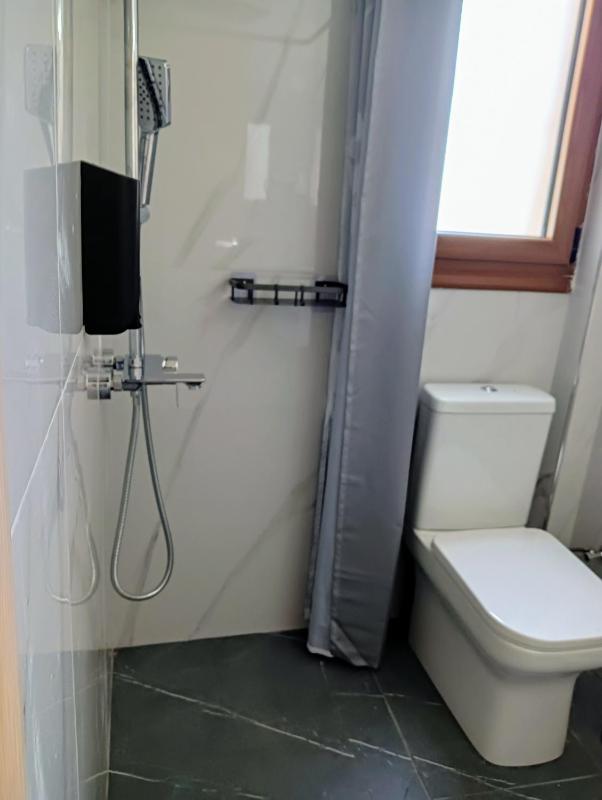 One-Bedroom Apartment image 4