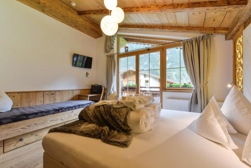 Two-Bedroom Chalet image 4