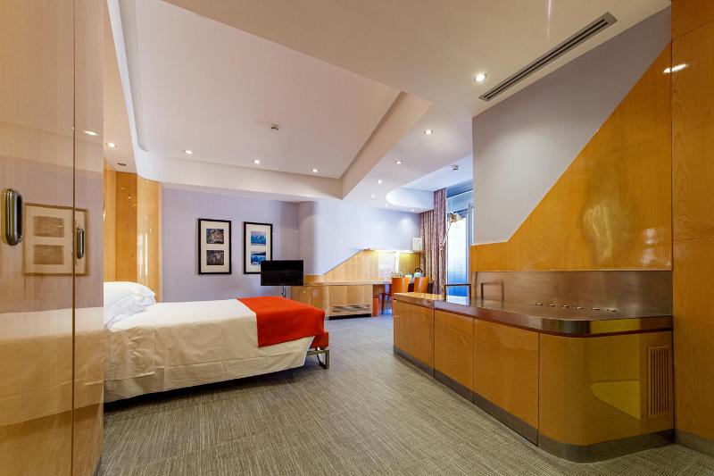 Junior Suite image 2