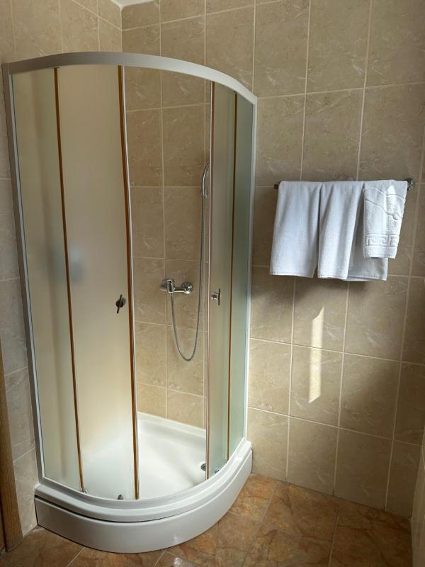 Quadruple Room image 2