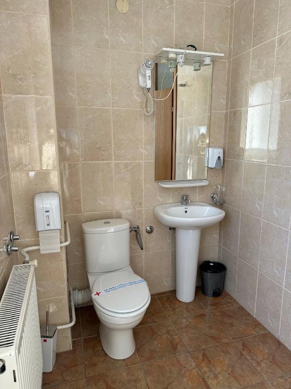 Quadruple Room image 3