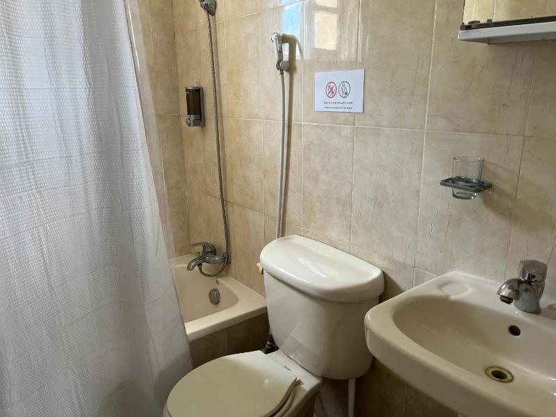 Cozy Condo - 4 min to the Beach - image 10