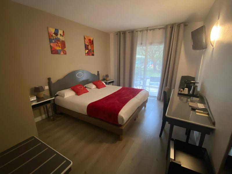 Superior Room with Garden - Ground Floor image 1