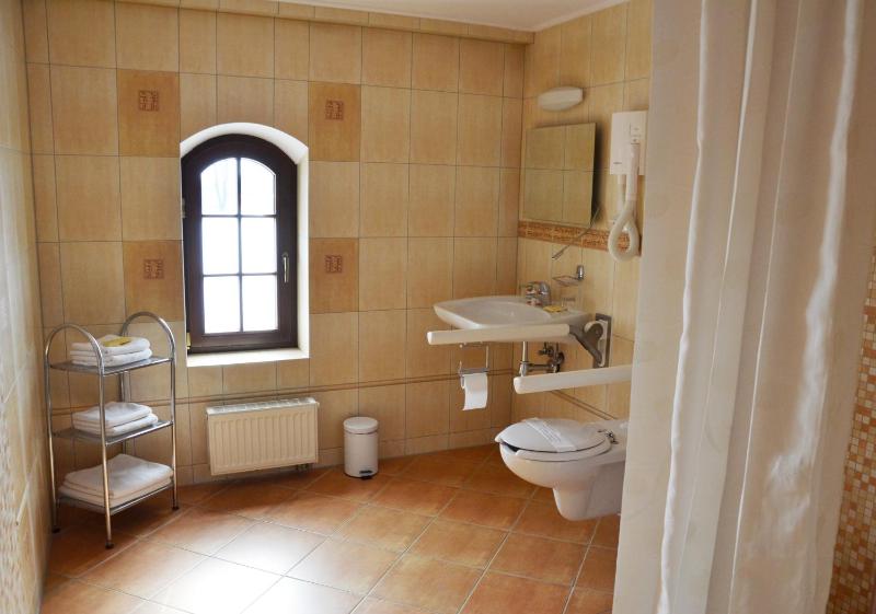 Double or Twin Room image 3