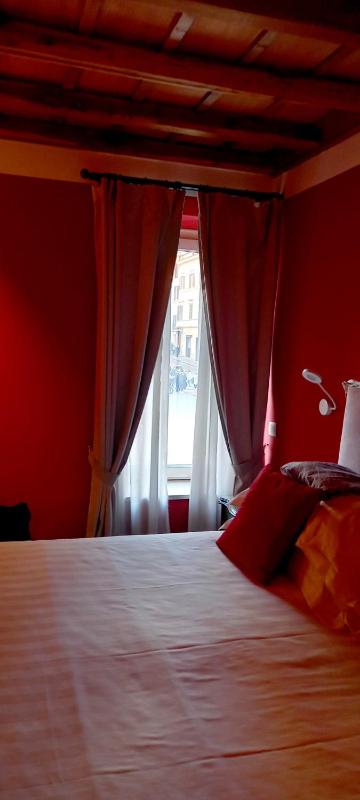 Superior King Room image 2