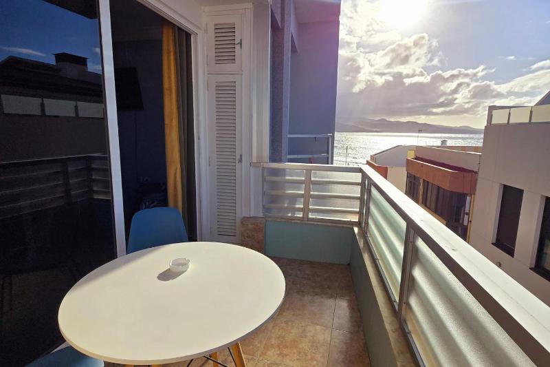 Casita Canaria Playa Beachfront Access & Lateral Ocean View With Terrace - image 37