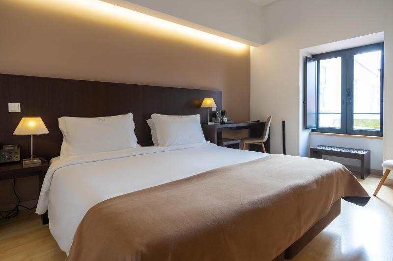 Double Room image 4