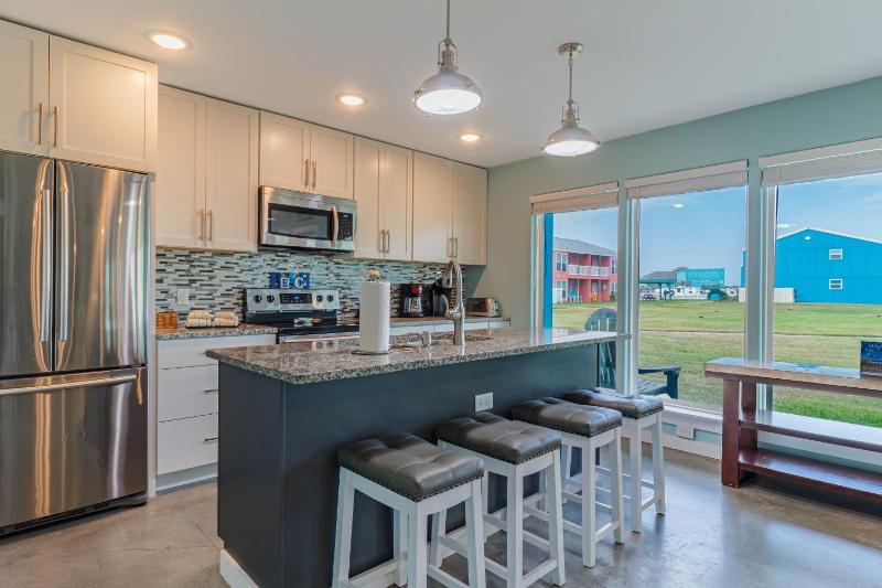 Three-Bedroom Apartment image 4