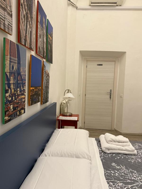 Double Room with Private Bathroom image 1