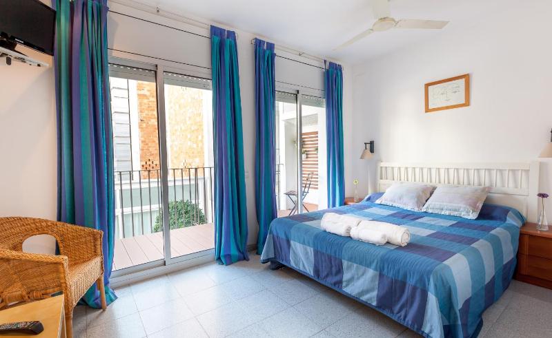 Hola Sitges Apartments - image 8