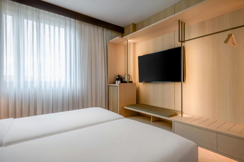 Standard Plus Twin, Guest room, 2 Twin/Single Bed(s) image 1