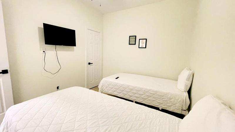 The best location Spacious ocean view 7BR pool - image 12
