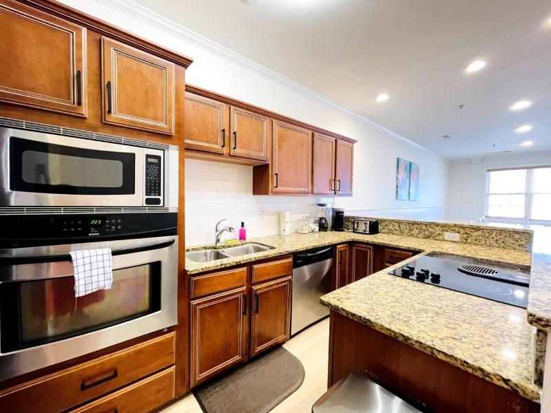 The best location Beautiful Ocean View 7BR pool - image 15