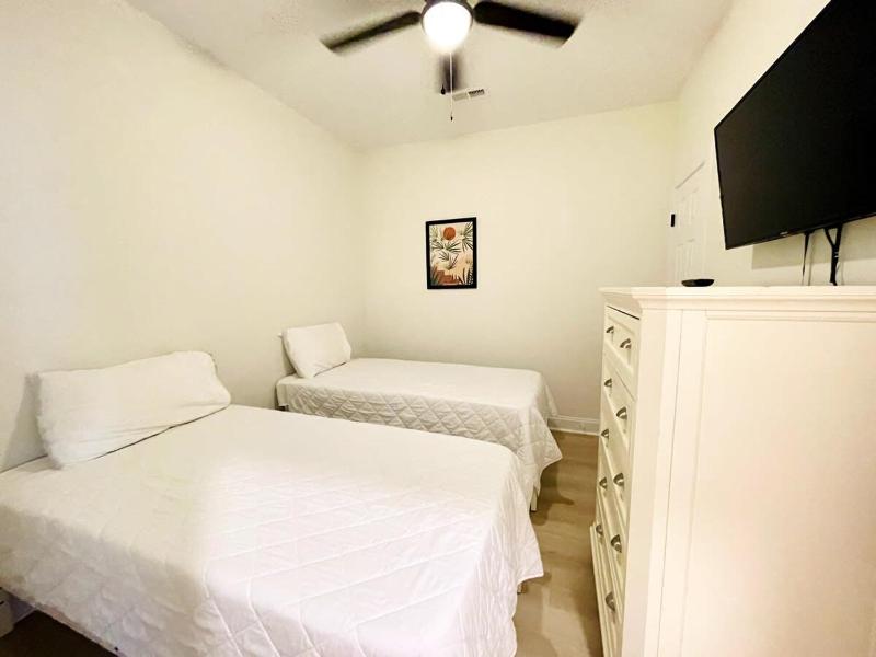 The best location Beautiful Ocean View 7BR pool - image 40