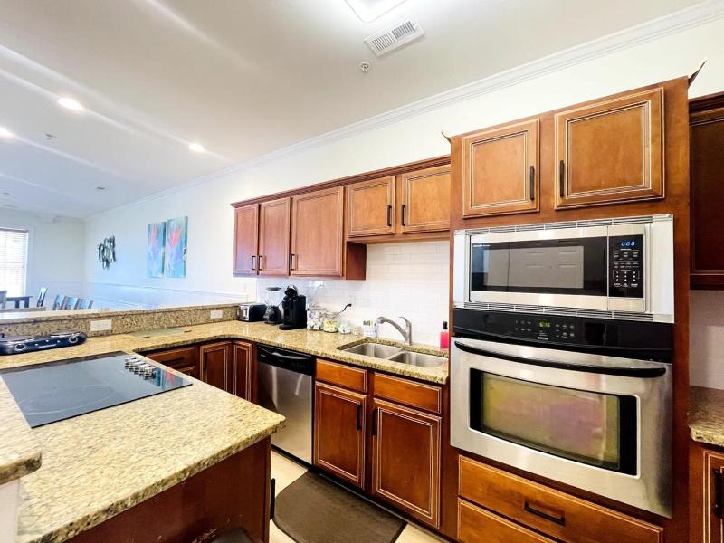 The best location Wonderful Ocean View 7BR pool - image 8