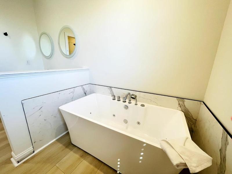 The best location Wonderful Ocean View 7BR pool - image 32
