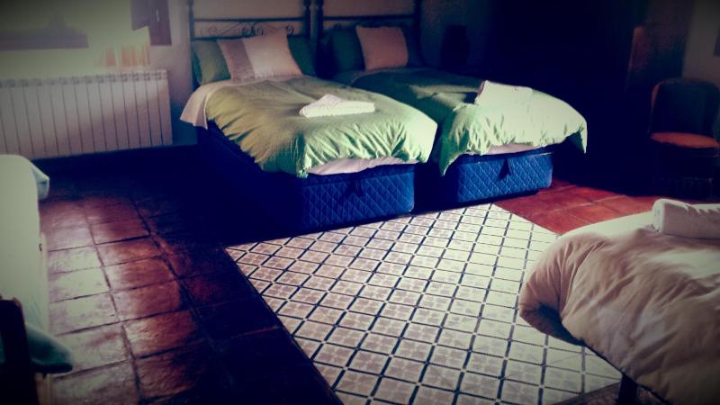 Quadruple Room with Mountain View image 3