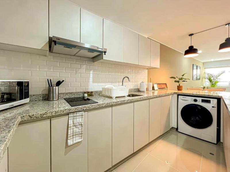Elegant San Martín Barranco Apartment by Geko - image 8