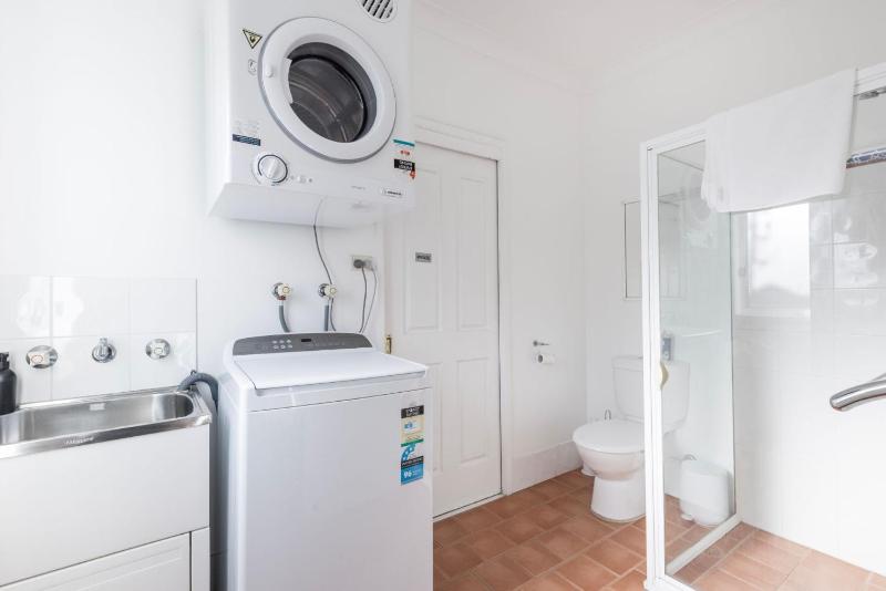 Mar-Lins - Pet Friendly - 2 Mins Walk to Beach - image 9