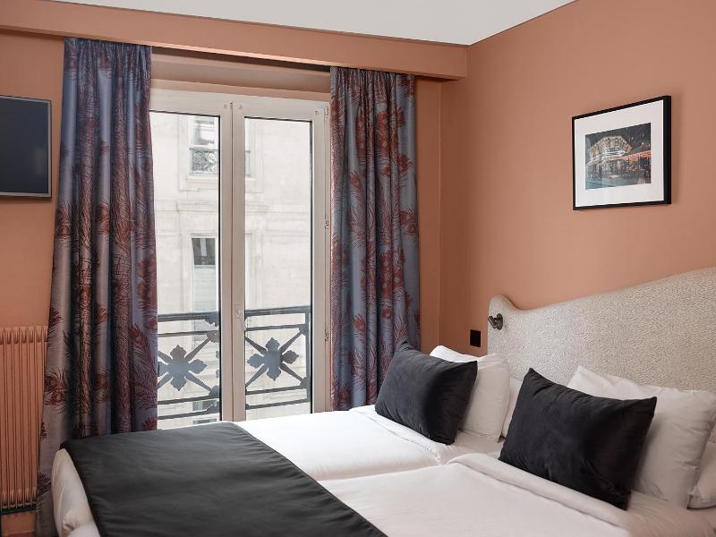 Standard Double Room image 1