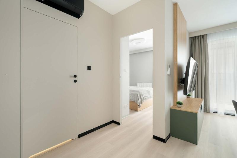 Comfortable Apartment with Air Conditioning by Renters Prestige - image 17