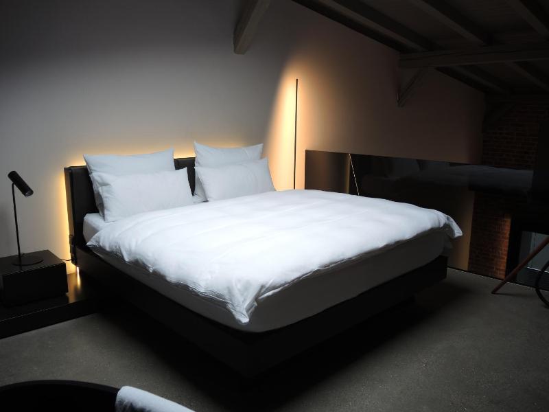 Deluxe Junior Suite image 3