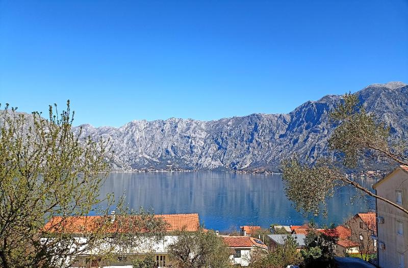 Vibrant BayView Apartment Kotor - image 1