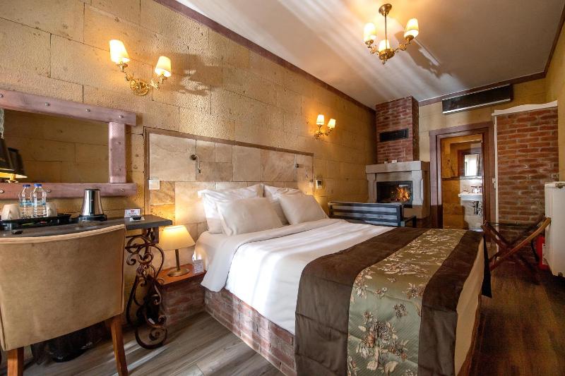 Standard Room image 3